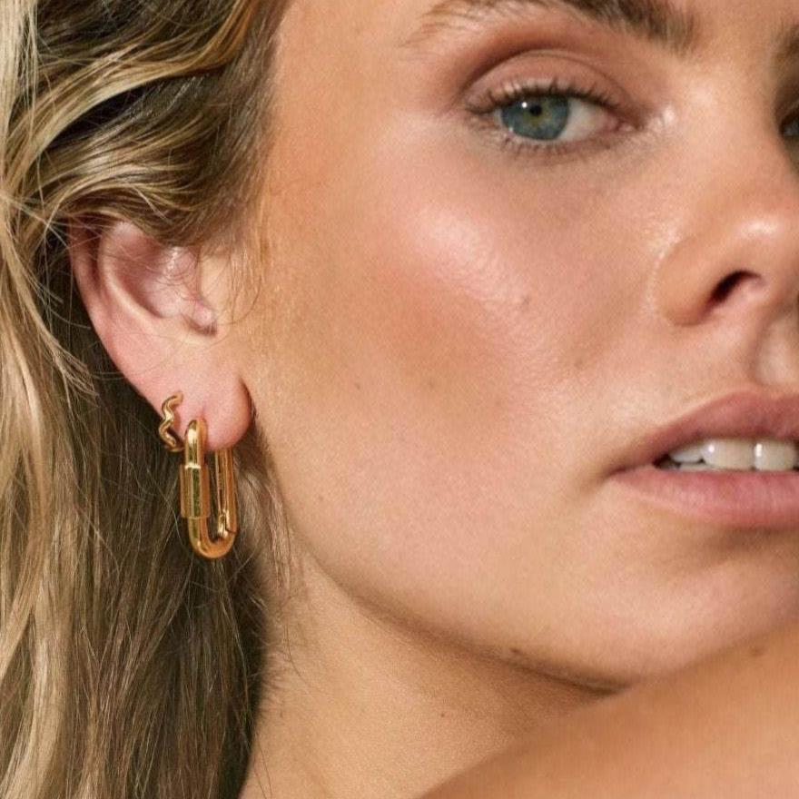 Cara Hoops